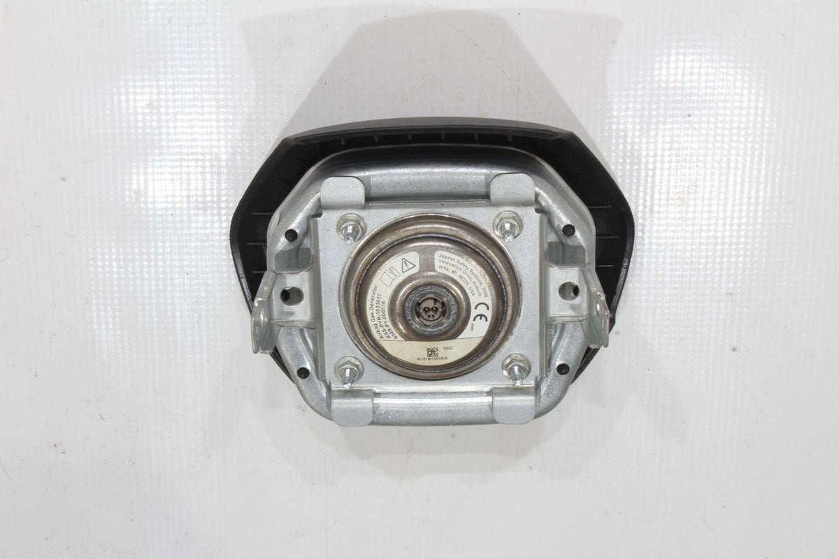 2025 Chevrolet Equinox EV Driver Wheel Airbag, Black, Genuine OEM (Copy), photo 2